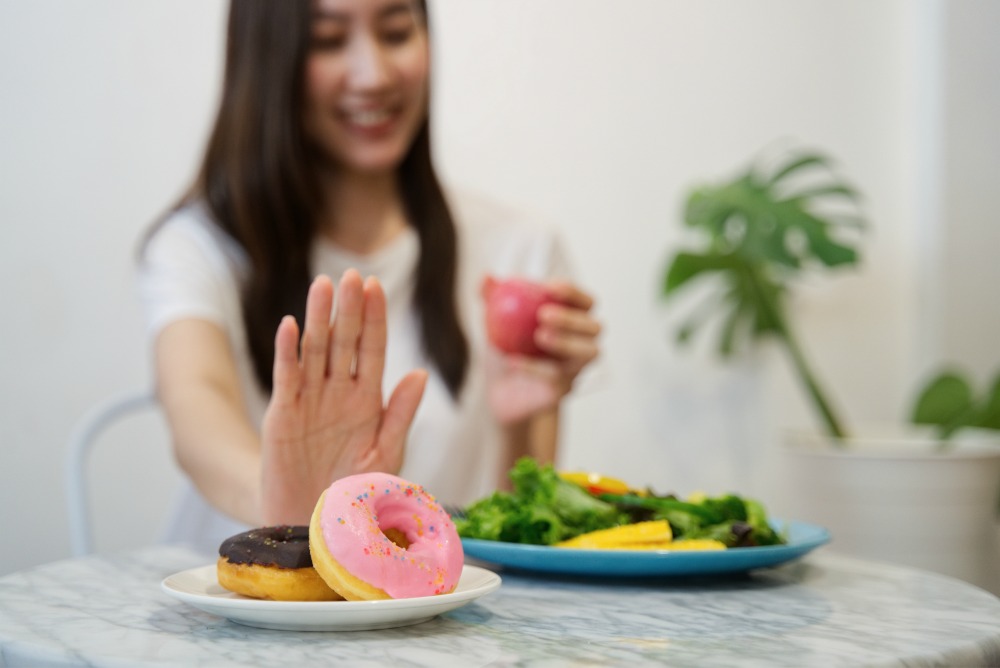 Lowering Carb Intake Minimizes Symptoms of Perimenopause